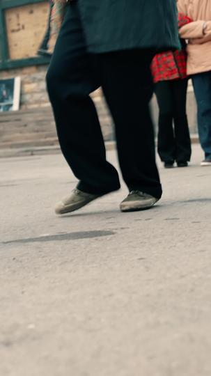 假少爷被赶回农村带妻儿逆袭 第1集