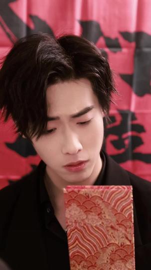 Hiding From Romance, Trapped by Their Affection Episode 2