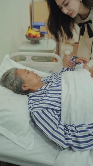 离婚后假千金翻身啦 第1集