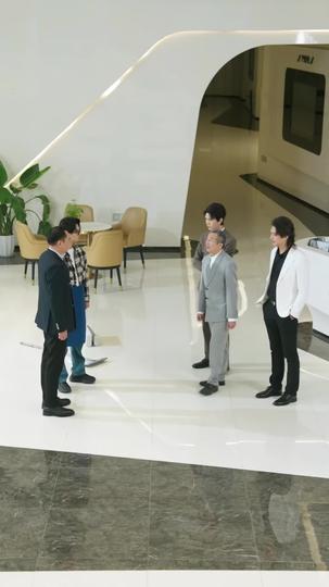 Bloodline of Heroes: Power Bows to His Name Episode 11