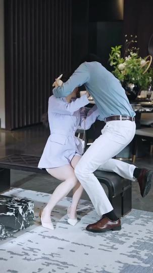 The Face in the Shadows Episode 2