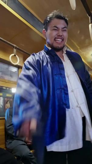 شاب ذو قوة خارقة 6مجموعة