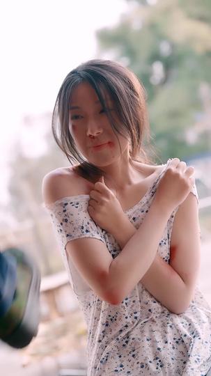 交換人生,我反著來直接封神 第1集