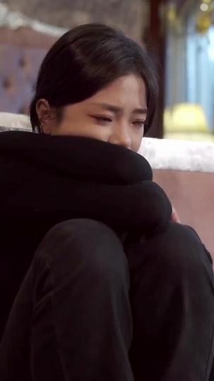 When Love's Thorn Pierces Episode 4