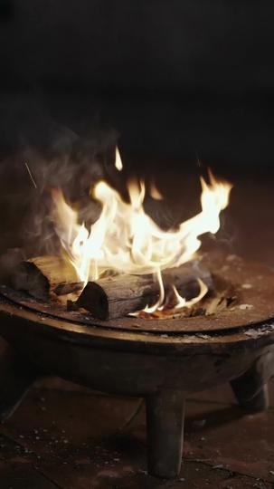 Scheidung, Front, Neubeginn – Der Weg einer Frau 6Folgen