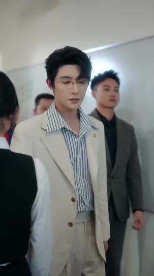 Bow Down, The Killer Queen is Back Episode 9