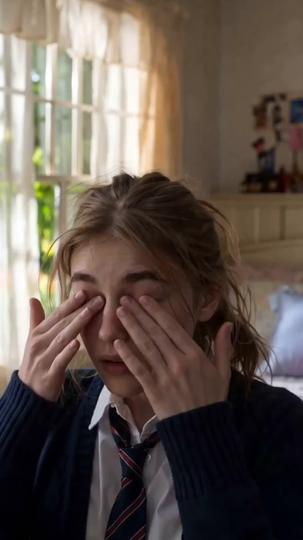 Cutting the Cord: Reborn as My Mom's High School Frenemy Episode 5