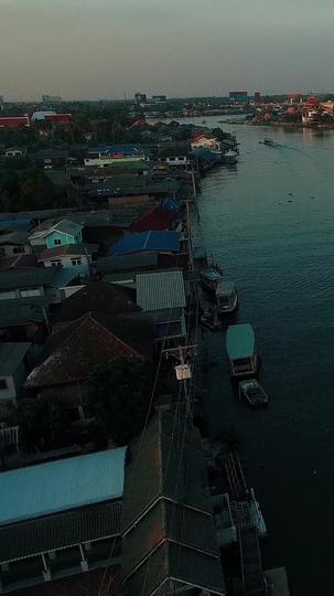 Meu Assassino e Eu Contra o Mundo 1Episódio