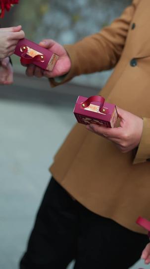 深情錯付，百億加冕 第1集