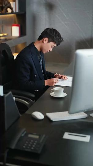 Route vers la ruine : Un Bus, Un Siège, Un Désastre ( Doublé ) Épisode5