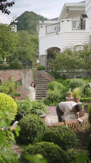 她靠弹幕翻身 第8集