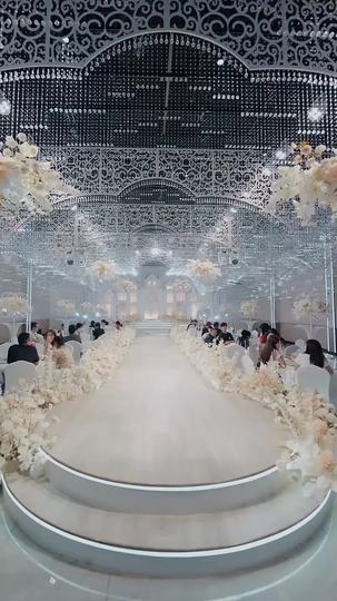 Crowned by Love: The Heiress' Return Episode 2