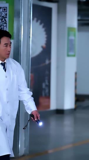 柔弱小花秒变满级女王 第11集