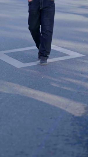 光の裏切り者 第 1 話