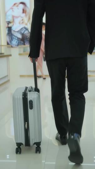 Red Carpet Lies, Blood-Stained Vows Episode 7