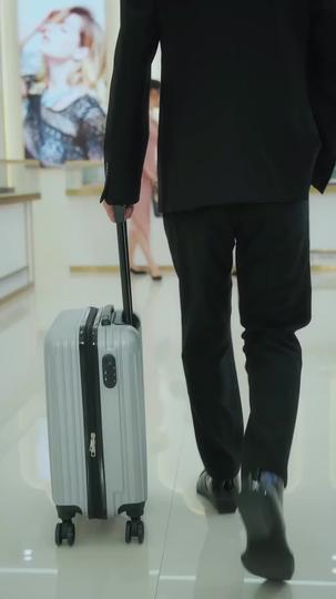 Red Carpet Lies, Blood-Stained Vows Episode 7