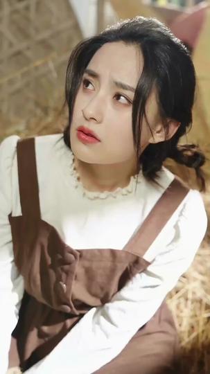 Roses and Thorns: Her Journey to Love Episode 2