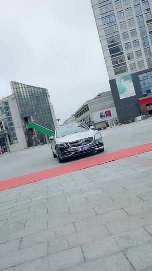 Herr Jürgen, die neue Praktikantin ist Ihre Frau 1Folgen