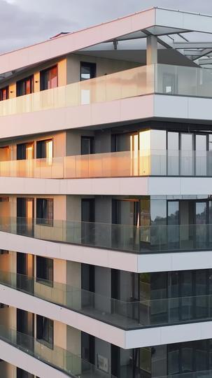 Asmara di Atas Awan Episode 7