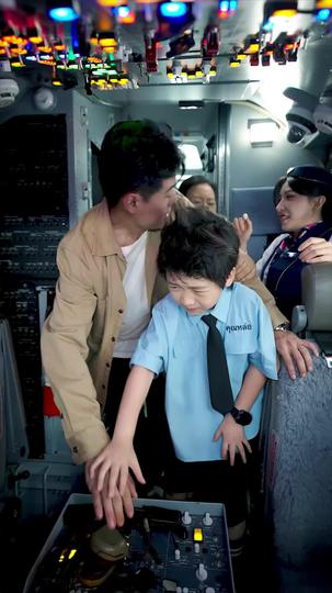 El capitán de ocho años: Rumbo al cielo (Doblado) Episodio 7