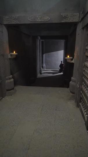 Blinded by the Crown Episode 11