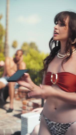 ¡Sírveme! La heredera recogepelotas Episodio 7