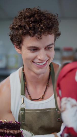 Falling for the Internet's Sweetest Temptation Episode 10