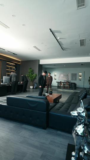 觉醒后,他们都后悔了 第2集