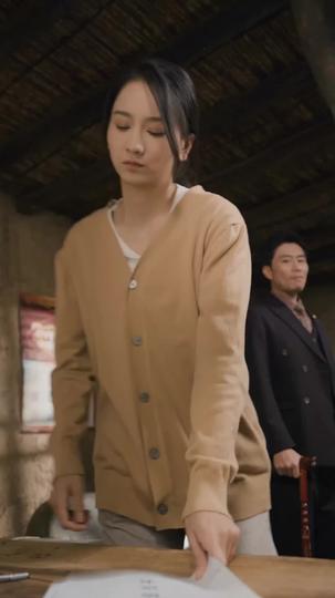 Riches or Ruin: The Glittering Trap Episode 9