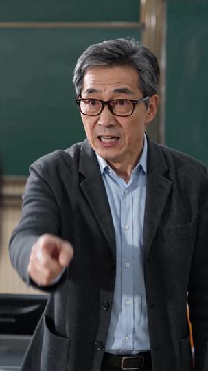 报恩!她反手将我举报 第3集
