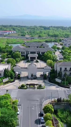 Pewaris Asli dari Sarang Penjahat Episode 1