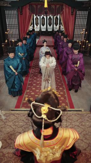 الصراع على السلطة في البلاط الإمبراطوري 3مجموعة