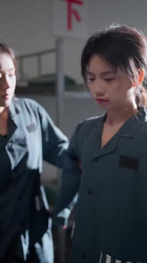 出獄後，她成了大佬的白月光 第1集