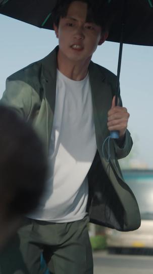 端午祭祖,男友一家把我丢下车 第4集