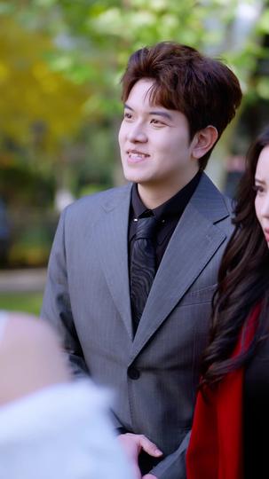 他不爱后,两个青梅后悔哭了 第10集