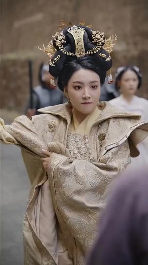 Blinded by the Crown Episode 2