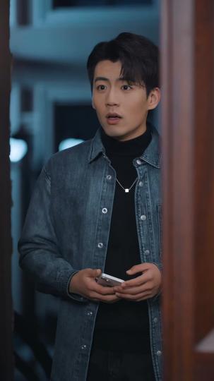 Love at the Bottom, Sparks at the Top Episode 10