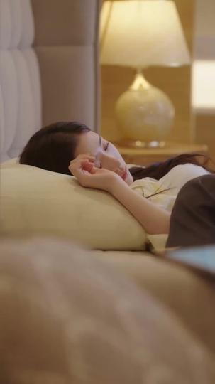 ซินเดอเรลล่ากับทายาทต้องสาป	(พากย์ไทย)  ที่11ตอน