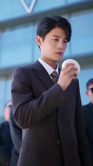 Through You, Even Darkness Blooms Episode 3