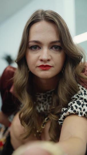 Entre traición y venganza: el multimillonario es mío 1 Episodio 9