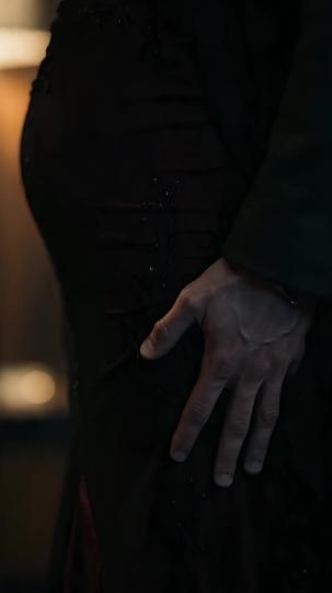 My Hired Bodyguard Is the Original Vampire Episode 1