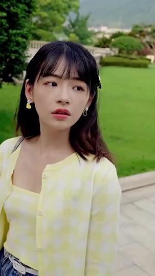 She’s the Apple of Their Eye（DUBBED) Episode 8