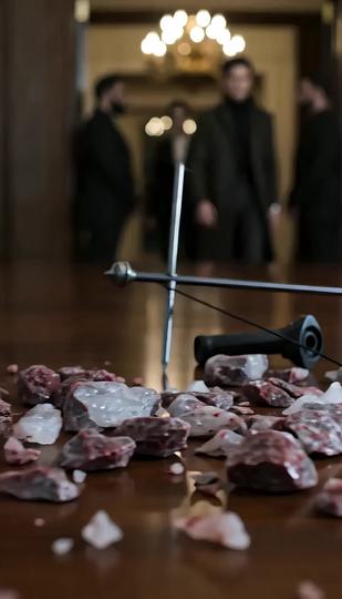 My Hired Bodyguard Is the Original Vampire Episode 11