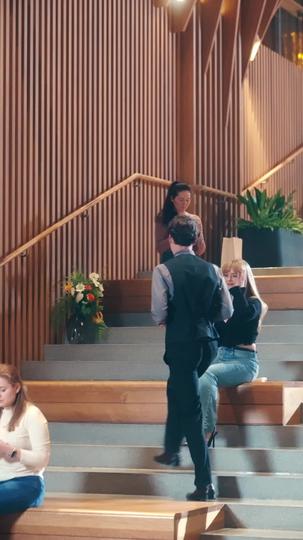 Matrimonio relámpago con mi millonario esposo sin hogar Episodio 9