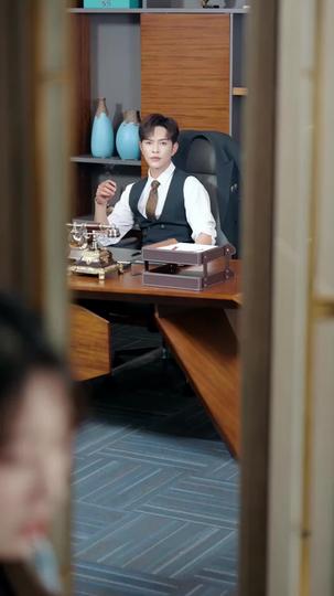 Rosen auf den Trümmern der Lüge(Deutsch Synchronisiert)	 3Folgen