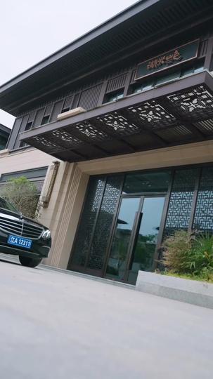 Quando Parasita Pisa no Palco Central 1Episódio