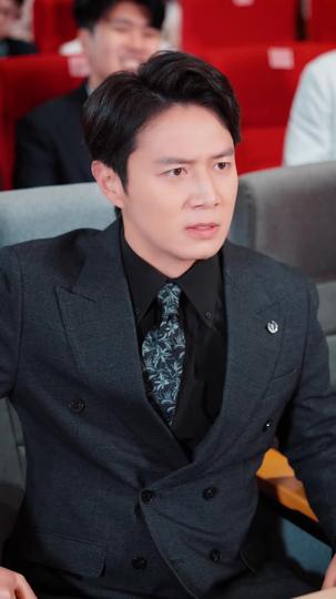 年终奖发完，公司破产了 第3集