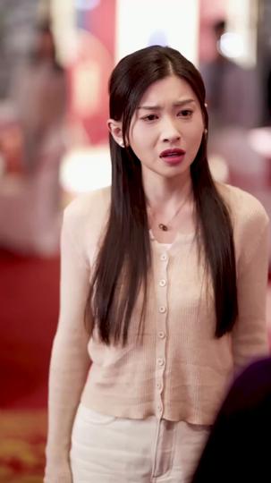 Ex-Wife, Extra Fabulous Episode 8