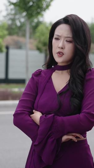 عودة المستضعف: أربع أخوات يندمن 5مجموعة