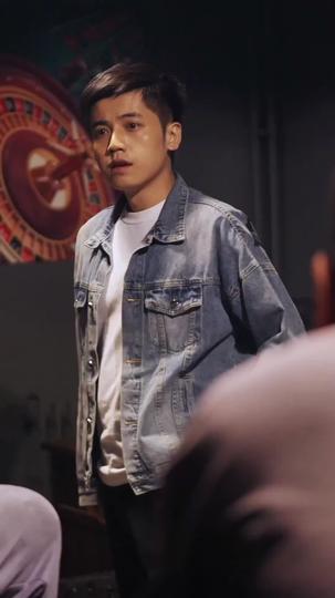 Behind Closed Doors, A Throne Awaits Episode 4